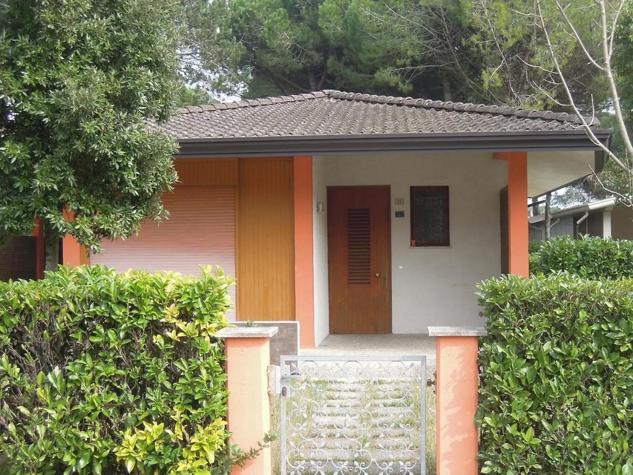 Apartment Adorable Villa Surrounded By Garden 650M From The Sea Bibione Italy
