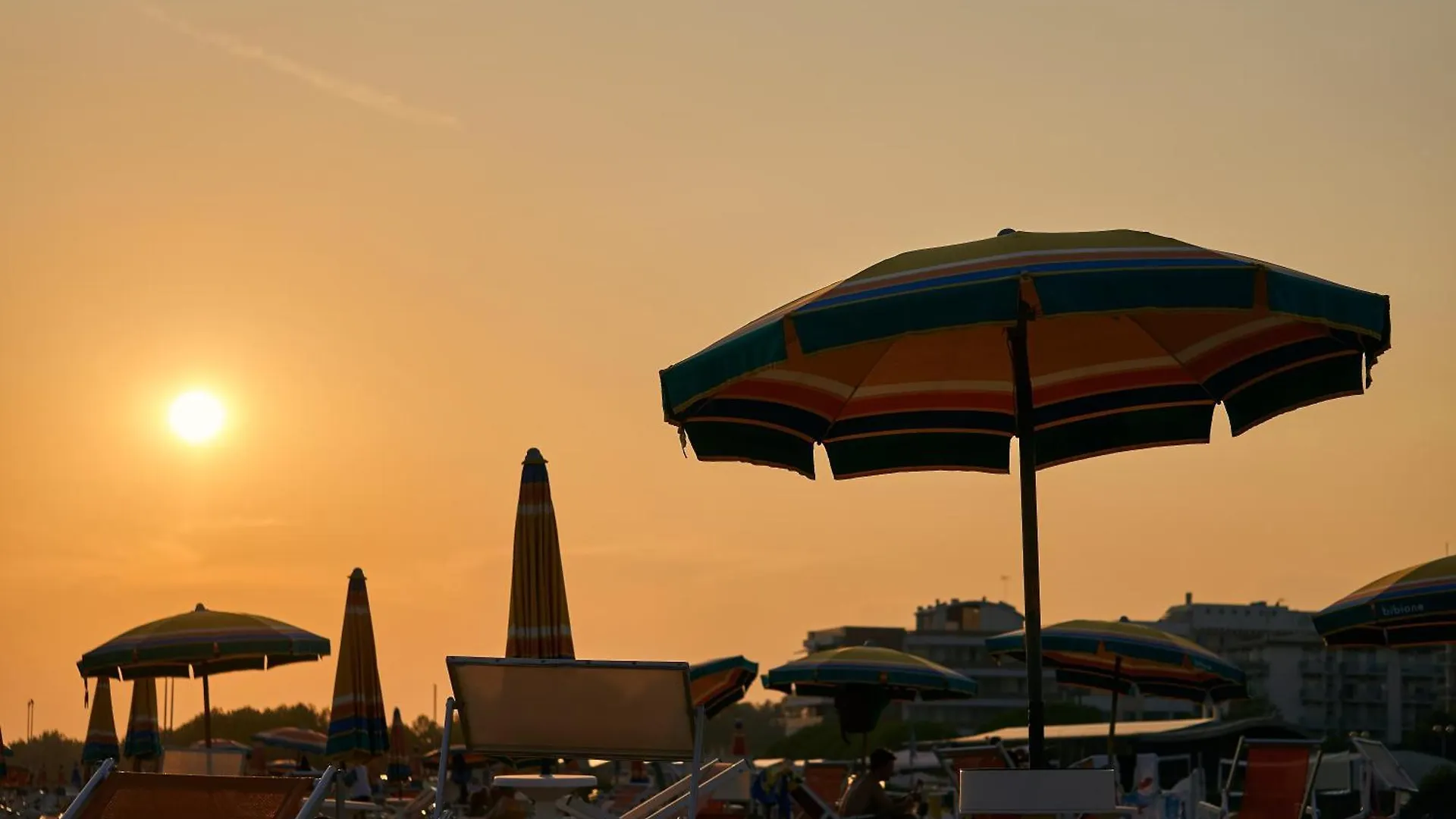 Adorable Villa Surrounded By Garden 650M From The Sea Bibione 0*,
